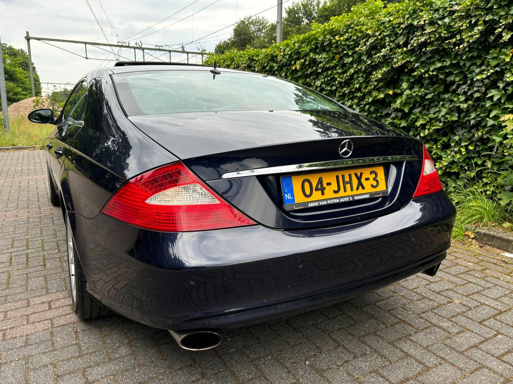 39170781-2.jpg