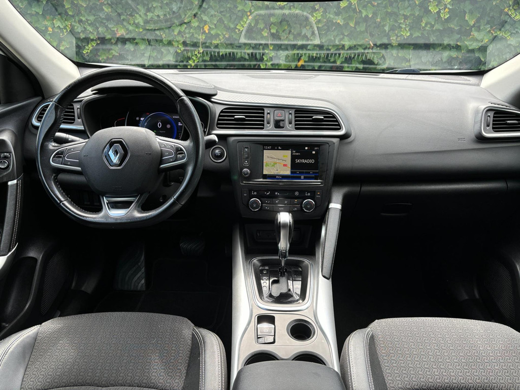 39678648-6.jpg