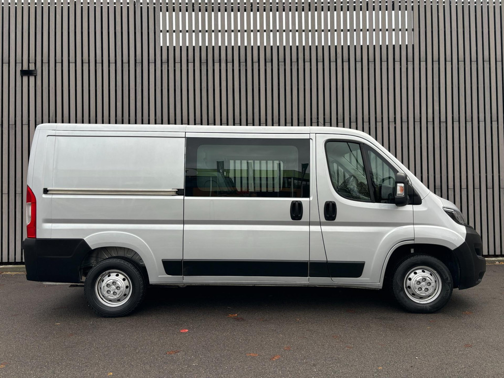 40084299-18.jpg