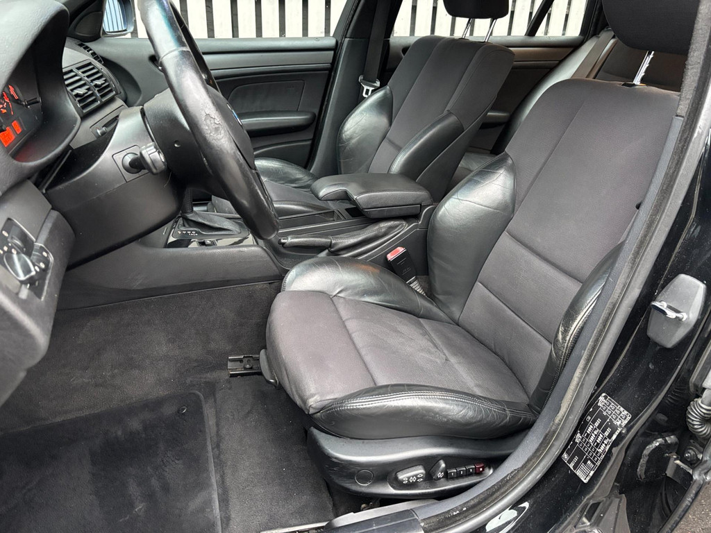 BMW 3 Serie Touring 320i Executive M-Pakket / Automaat 41804544-3.jpg | Arno van Putten