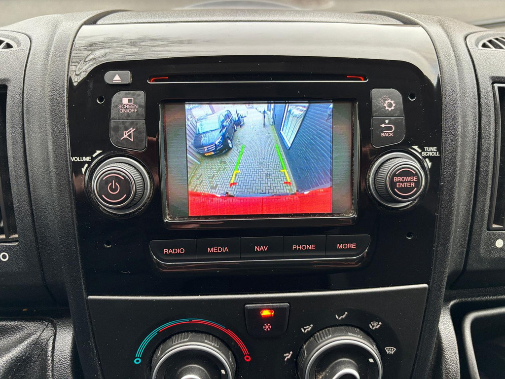 Peugeot Boxer 2.2 HDI Profit+ Camera - Navigatie - Cruise - Airco 42390880-7.jpg | Arno van Putten