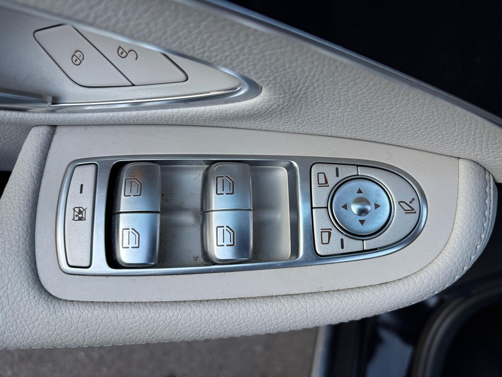 Mercedes-Benz C-Klasse Estate 300 CDI HYBRID / Panoramadak 42997468-12.jpg | Arno van Putten