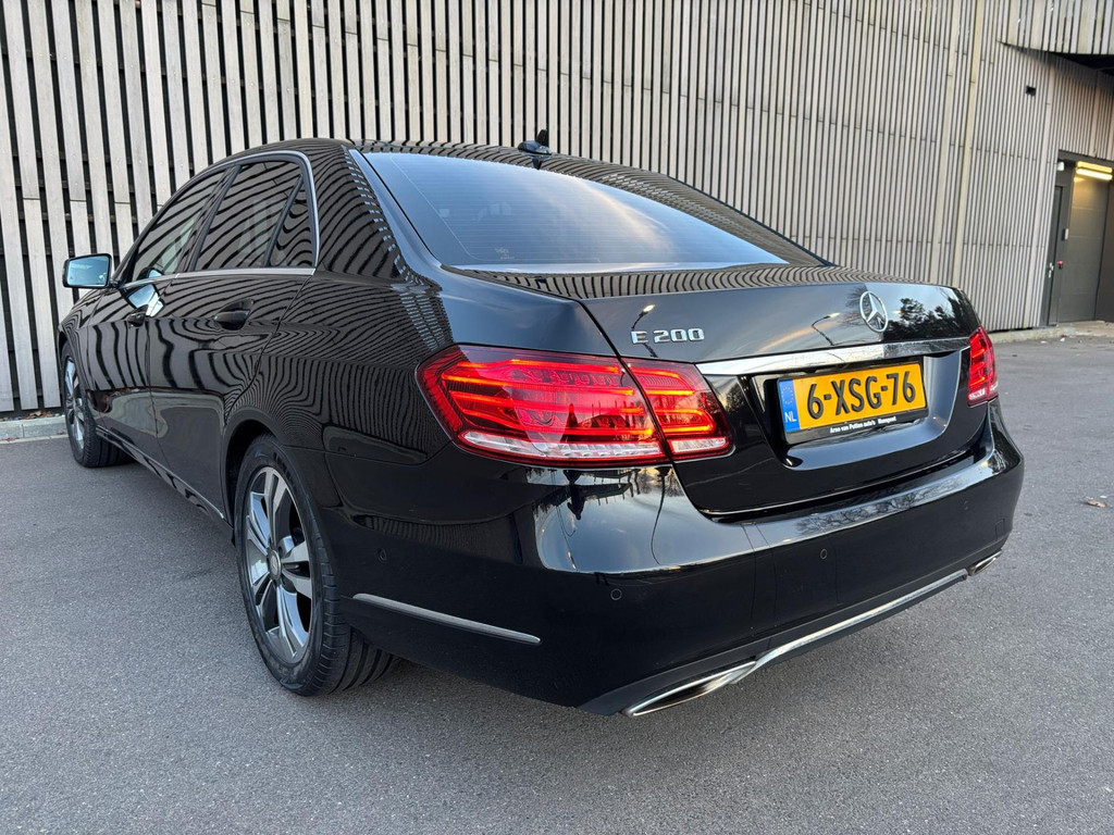 43021296-2.jpg