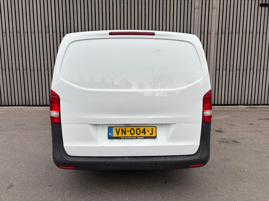 43831770-16.jpg