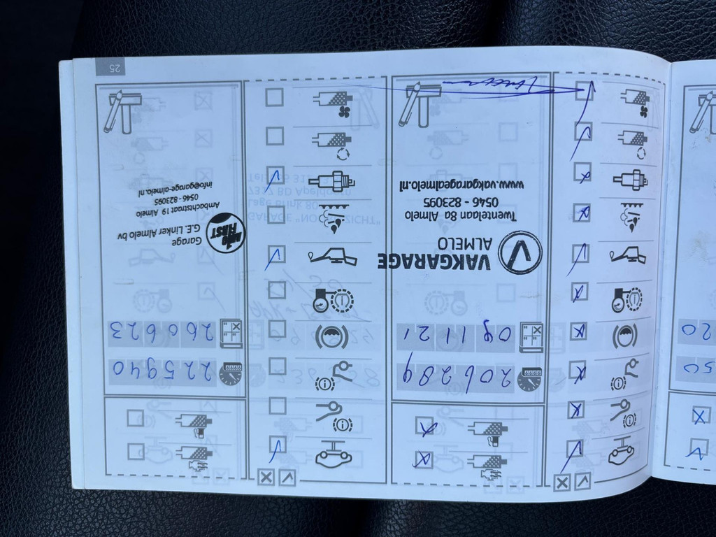 43928859-20.jpg