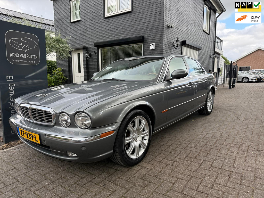 Jaguar XJ 4.2 V8 Executive 45614235-0.jpg | Arno van Putten