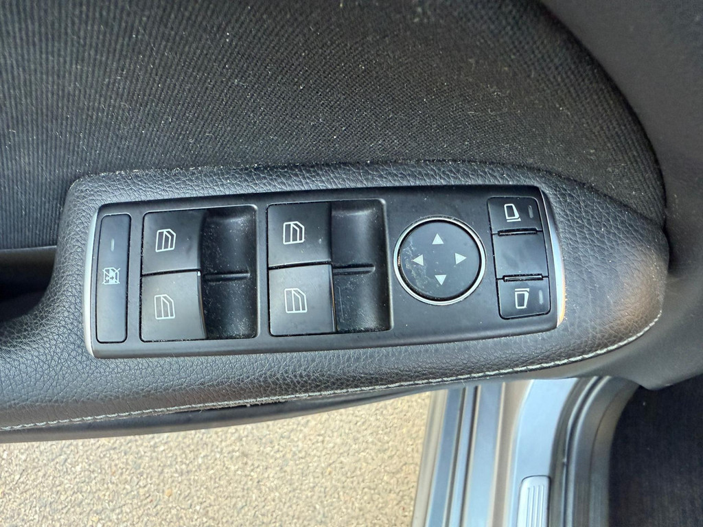 46143122-13.jpg
