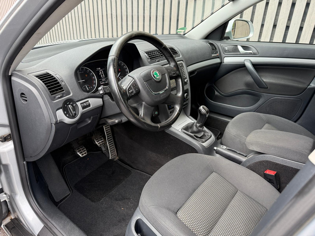Škoda Octavia 1.6 TDI 4X4 goed onderhouden! 46365576-3.jpg | Arno van Putten