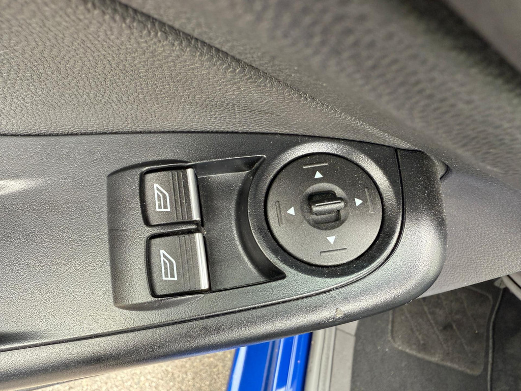 Ford Fiesta 1.0 Style - Airco - Navigatie - Cruise control 46644505-12.jpg | Arno van Putten