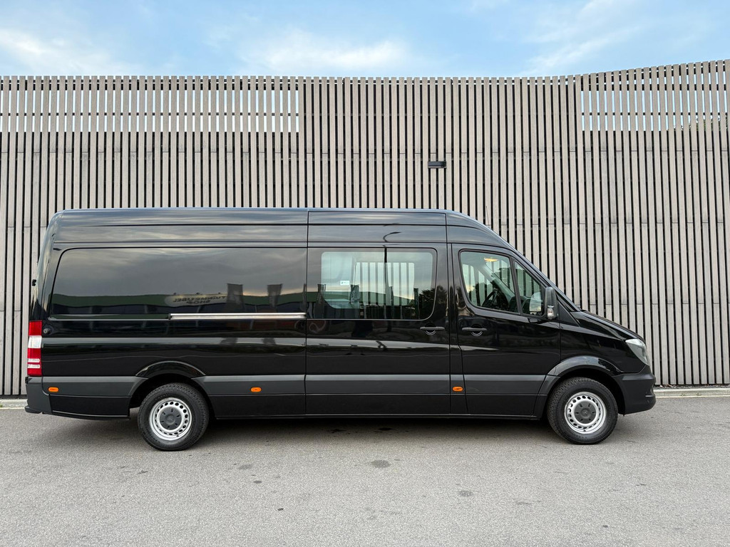 46864439-19.jpg