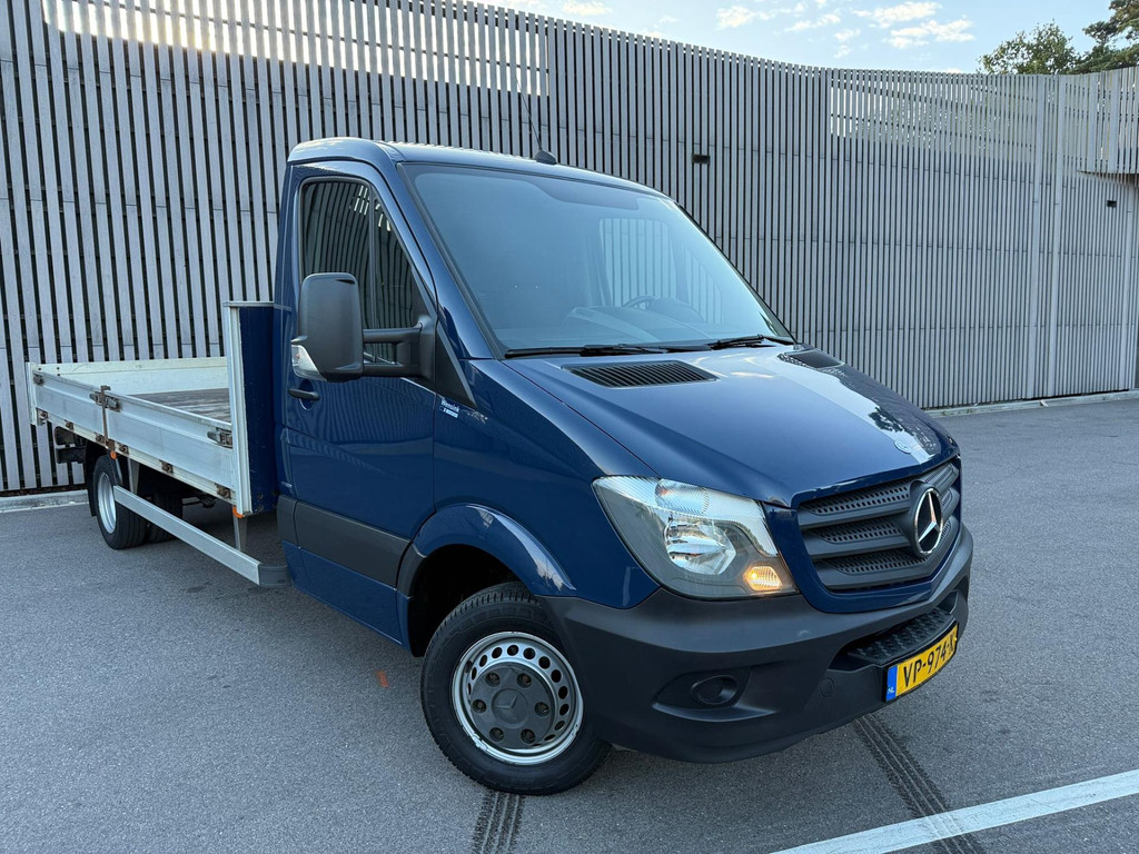 47339445-10.jpg
