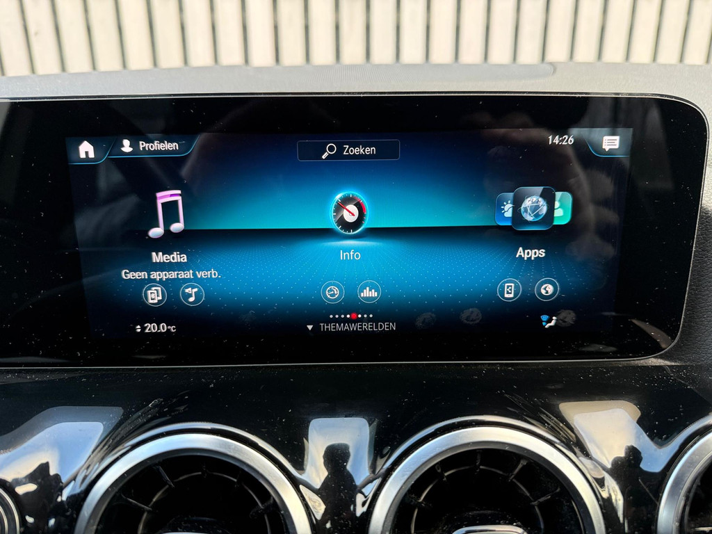 Mercedes-Benz B-Klasse 200 Business Solution / Widescreen / Camera 49791201-15.jpg | Arno van Putten