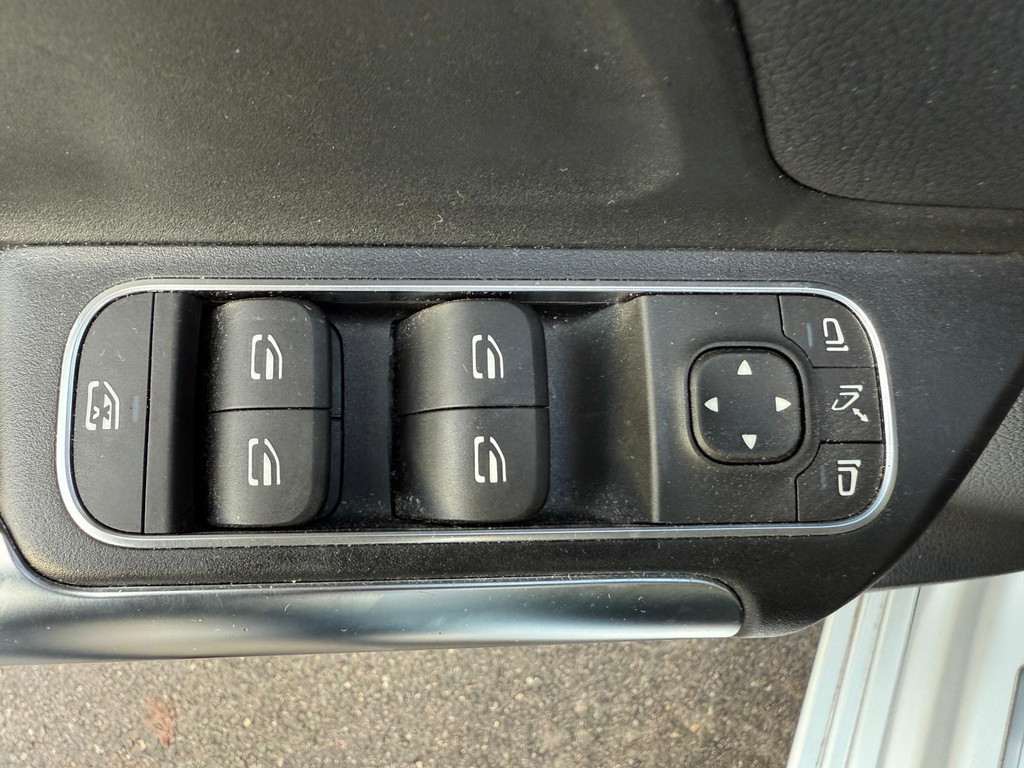 Mercedes-Benz B-Klasse 200 Business Solution / Widescreen / Camera 49791201-17.jpg | Arno van Putten