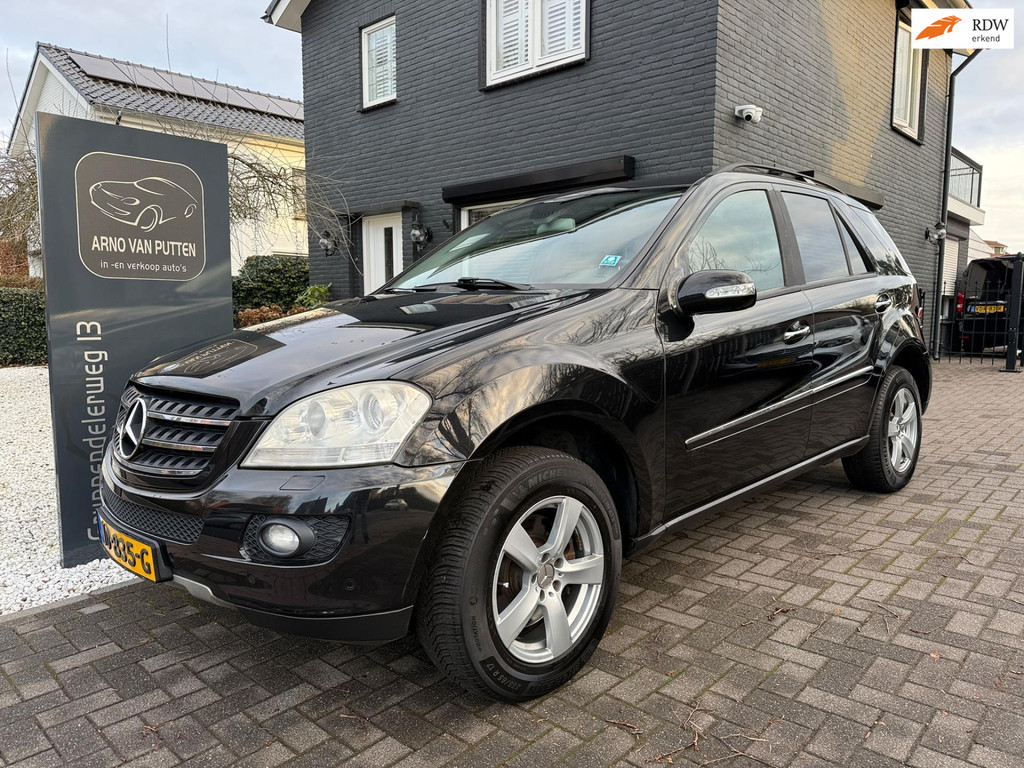 Mercedes-Benz M-Klasse 350 Benzine Automaat 50639626-0.jpg | Arno van Putten