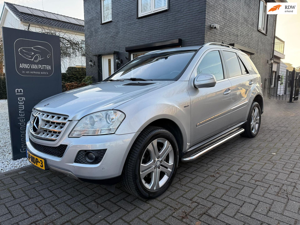 Mercedes-Benz M-Klasse 300 CDI BlueEFFICIENCY 4-Matic 50713163-0.jpg | Arno van Putten