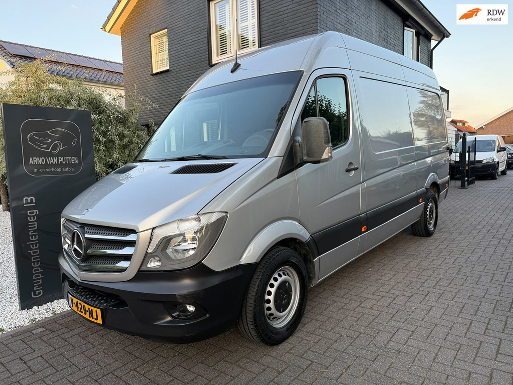 Mercedes-Benz Sprinter 319 CDI 3.0 V6 /L2H2 /Camera /Airco /Cruise /Automaat 54652046-0.jpg | Arno van Putten